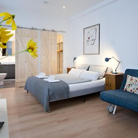 Mini-Loft Lägenhet Berlin Exteriör bild